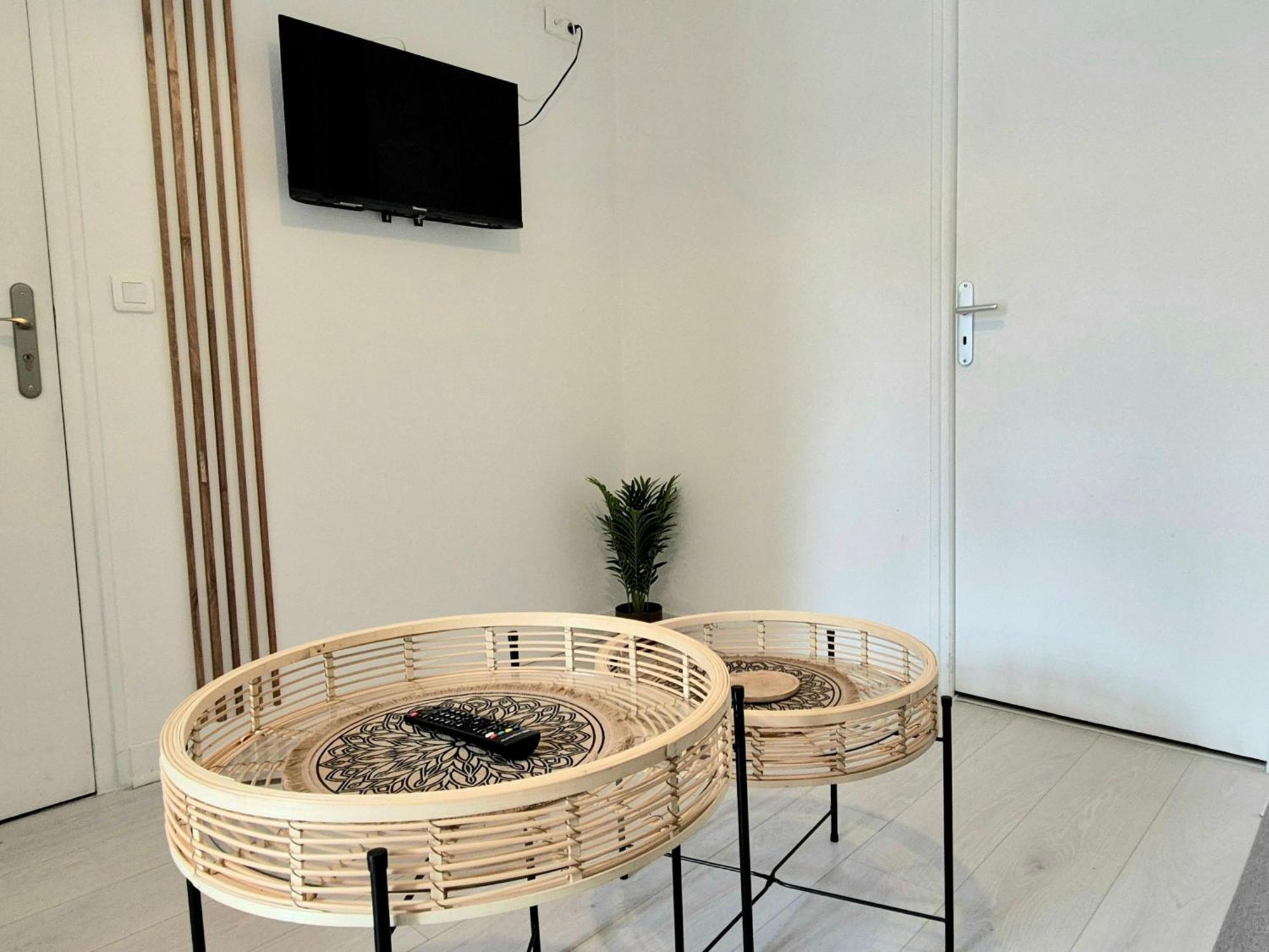 Verdant Oasis - Proche Du Centre - Wifi Gratuit - Parking A Proximite 卢德 外观 照片